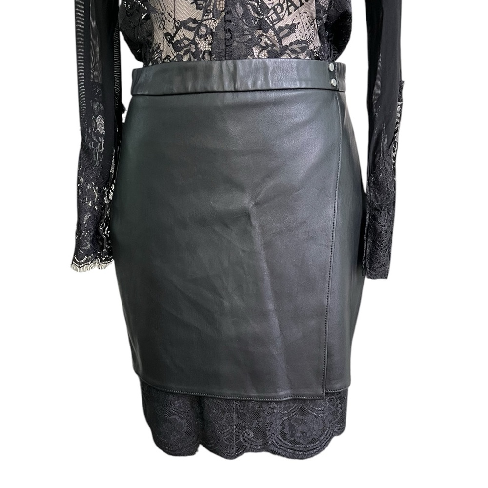 Decree Skirt